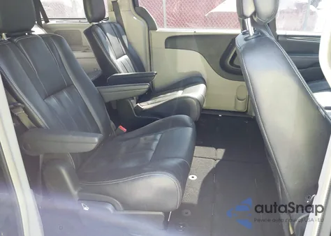 2015 Chrysler Town & Country Touring z USA, uszkodzony, nr VIN 2C4RC1BG7FR697910